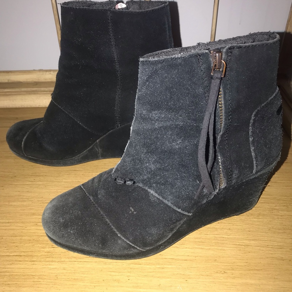 Tom’s Booties Size 6.5